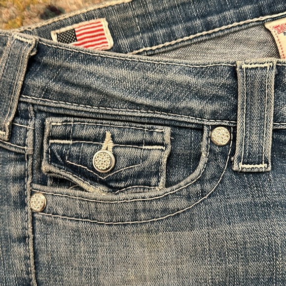 TRUE RELIGION ✨ Skinny Jeans Light Wash Distressed Jeweled Rivets Size 26 - Picture 2 of 10